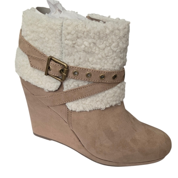 NIB Shoedazzle size 10 Jacobia wedges - Picture 3 of 5